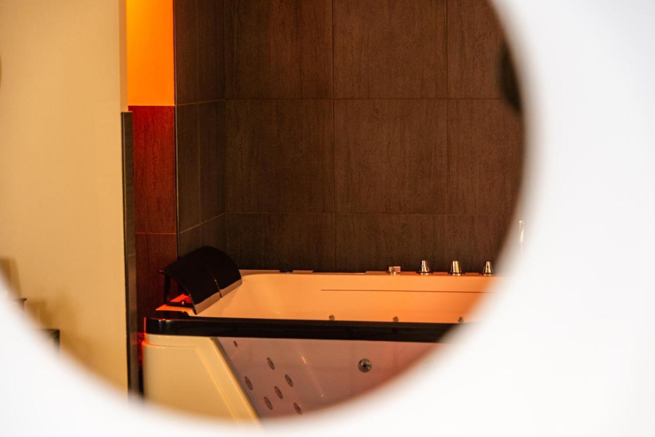Suite And Spa 21 Dijon Exterior photo